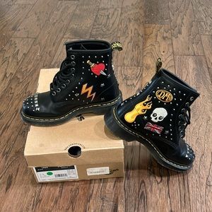 UK Dr. Martens AirWair Black Leather US size 7